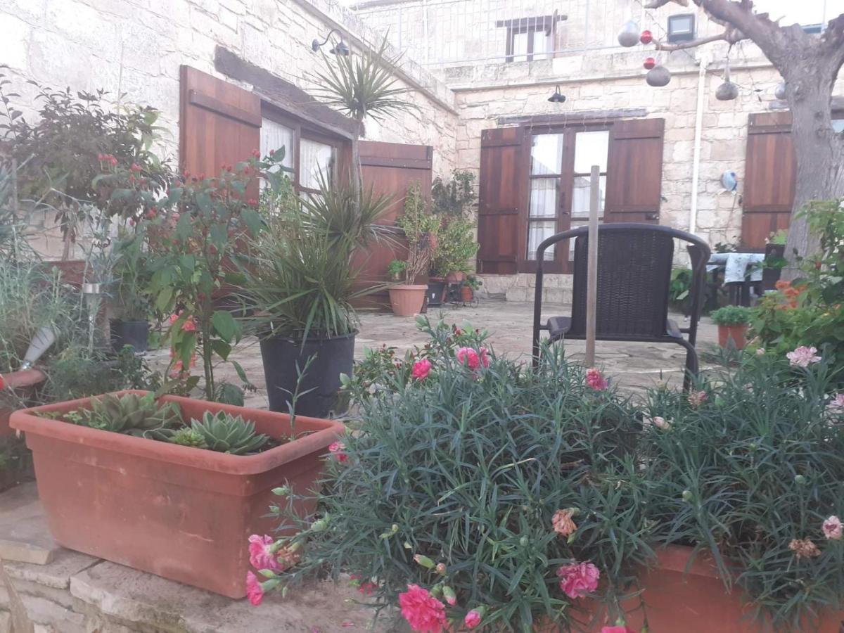 Georgia'S House Panzió Fíti Kültér fotó
